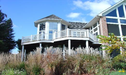 Trex Deck White Rail Lake in the Hills